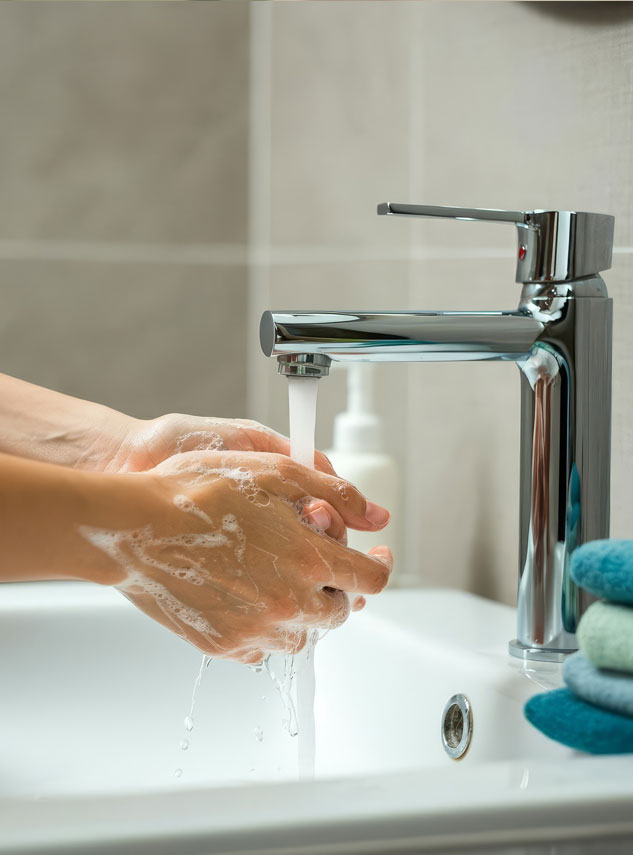 Crystal Clear Water from Modern Kitchen Faucet